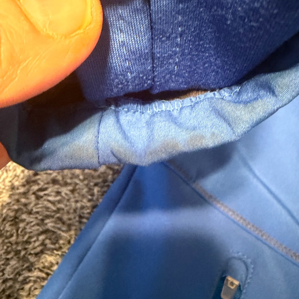 ASICS Men's Vibrant Blue Performance Jacket - Picture 4 of 16